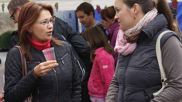 Letošní páté benešovské farmářské trhy se nesly v duchu nadcházejícího podzimu.