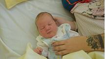 Vojta Jankovský se manželům Kristýně a Pavlovi narodil v benešovské nemocnici 9. října 2021 v 18.55 hodin, vážil 4000 gramů. Doma v Chmelné na něj čekali sourozenci Vítek (13), Karolínka (11) a Ema (6).