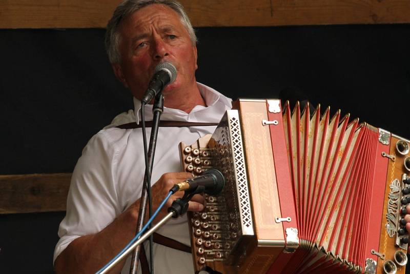 Ševcovský staročeský jarmark nabídl návštěvníkům zábavu, hry, muziku i různorodou nabídku stánkařů a řemeslníků.