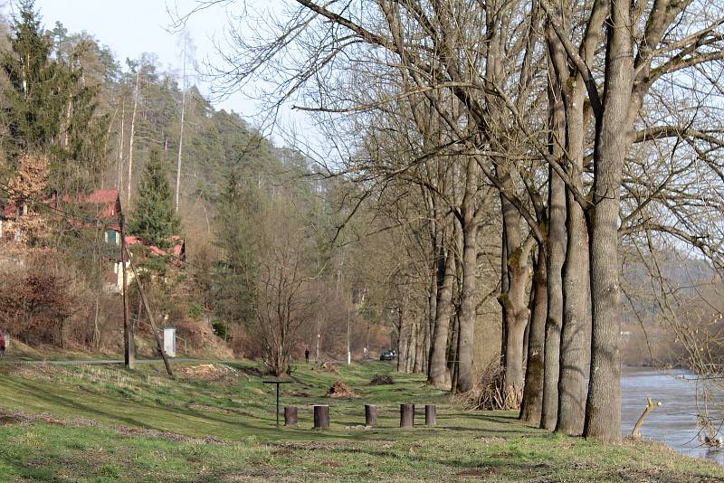 Situace s platbami za odpad je v Nespekách na pováženou. V obci žije trvale 755 lidí, ale v létě skoro třikrát tolik.