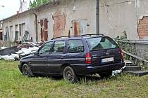 Ke 23. květnu bylo na odtahovém parkovišti v Benešově sedmnáct autovraků.