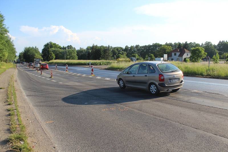 Generálka silnice E55 na Benešovsku. 