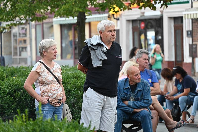 Benešov City Live a skladby v podání Bohemian Pink Floyd.