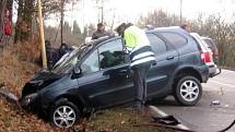 Kolize se stala ve 13.30 v zatáčkách. Provoz byl možný jedním jízdním pruhem