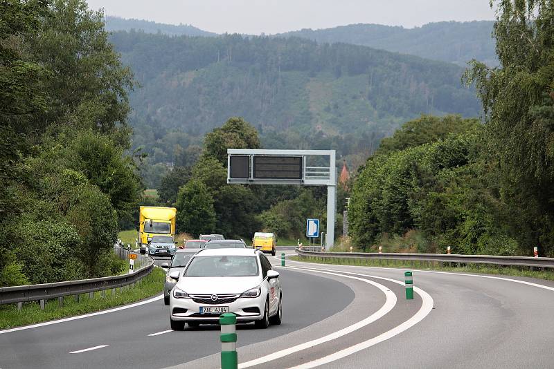 Úsek silnice I/3 od Poříčí nad Sázavou do Tužinky.