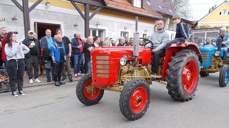Ze srazu historických traktorů Zetor v Nahorubech.