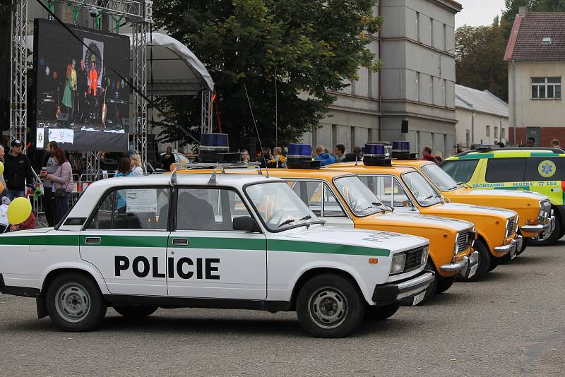 Složky integrovaného záchranného systému zavítaly do Táborských kasáren.