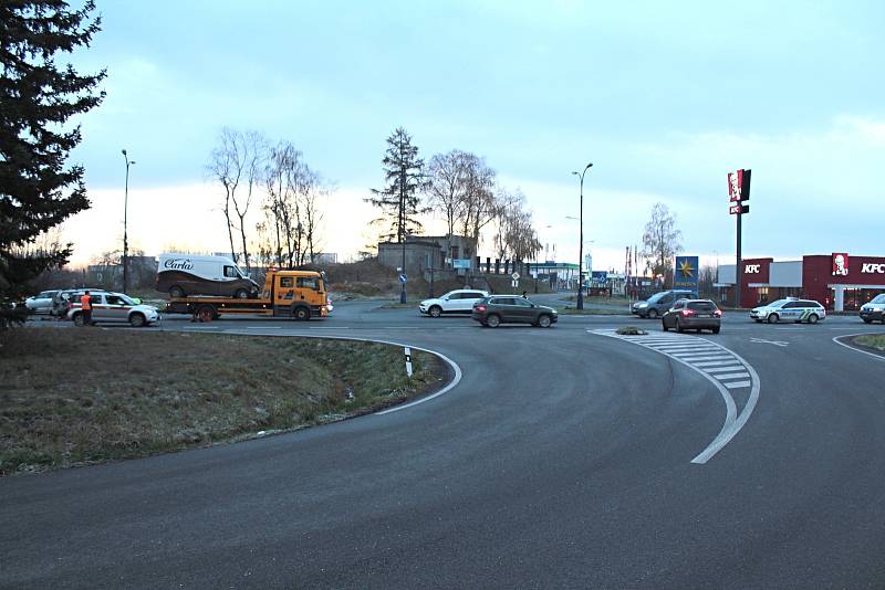 Nehoda na silnici I/3 na benešovských Červených Vršcích.