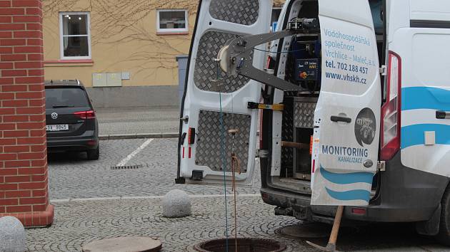 Monitoring kanalizační sítě v centru města Sázavy.