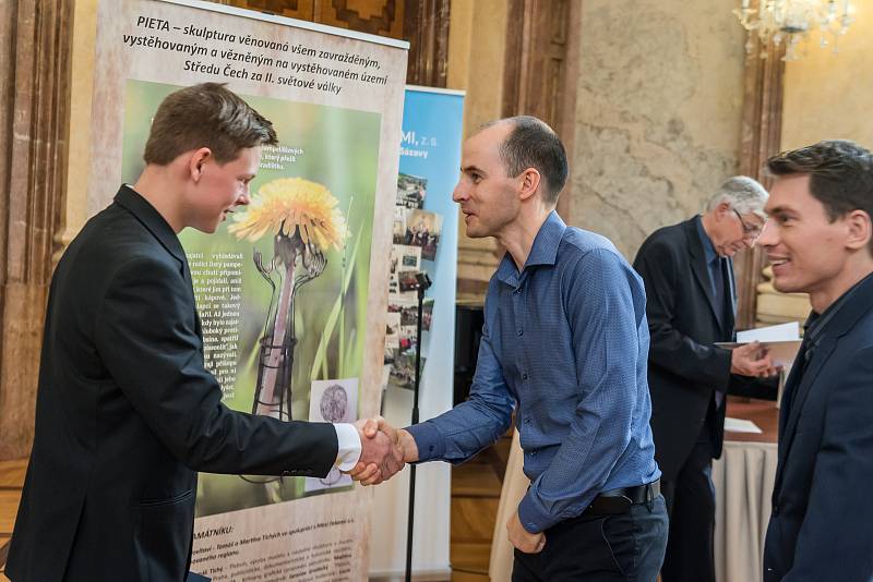 Setkání ve Valdštejnském paláci na pražské Malé Straně připomnělo 80. výročí tragických událostí z období nacistické okupace.