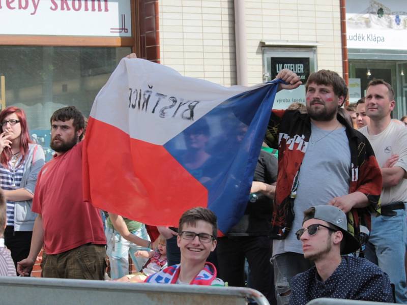 Hokejisté Kanady porazili Českou republiku 2:0.