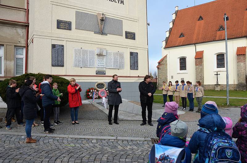 Pieta u Památníku padlým ve Vlašimi.