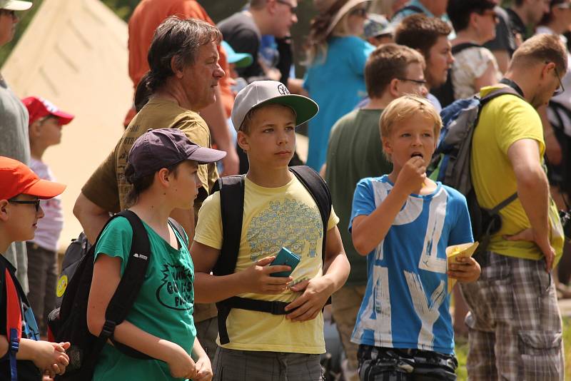 Vojenské technické muzeum se opět po roce velkolepě otevřelo veřejnosti. Dvacátou druhou sezonu zahájil průlet letounů i ukázka bitvy u Zborova.