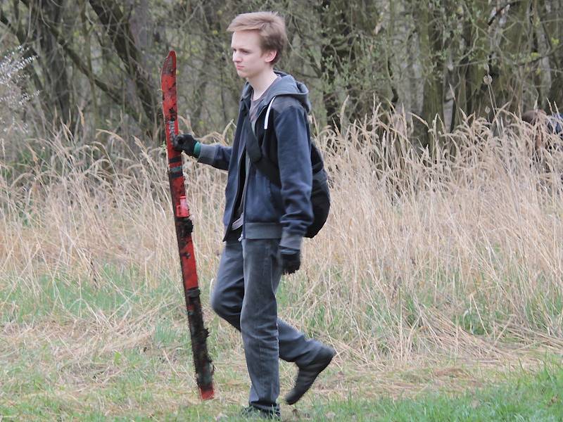 Benešovské studentky a studenti uklízeli nepořádek na okrajích města.