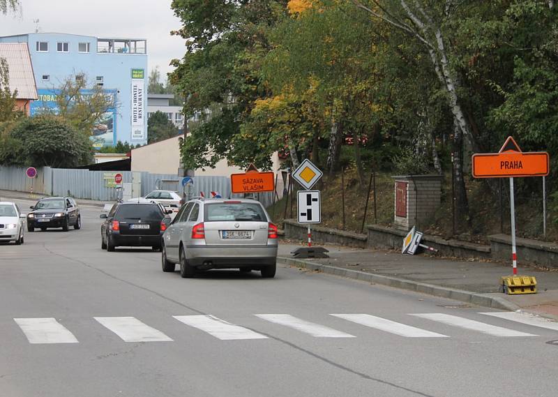 Od 5. do 15. října sjíždí vozidla směr Praha do benešovské Křižíkovy ulice.