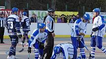 Třetí čtvrtfinálový zápas extraligy hokejbalu Vlašim - Alpiq Kladno 1:2.