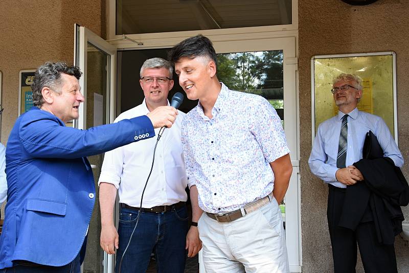 Z protestu proti rušení a omezování provozu středočeských osobních vlaků v Trhovém Štěpánově.