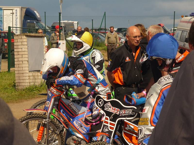 Kvalifikace o Speedway GP 2010 na krátké ploché dráze v Divišově