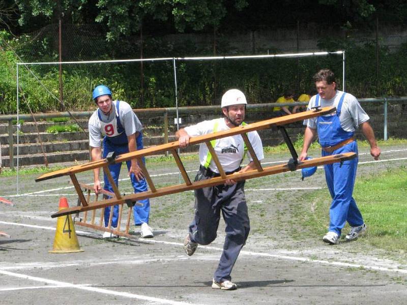 V sobotu 7. června se na stadionu V Lukách vystřídala při soutěžích v požárním sportu hasičská elita z celého Benešovska