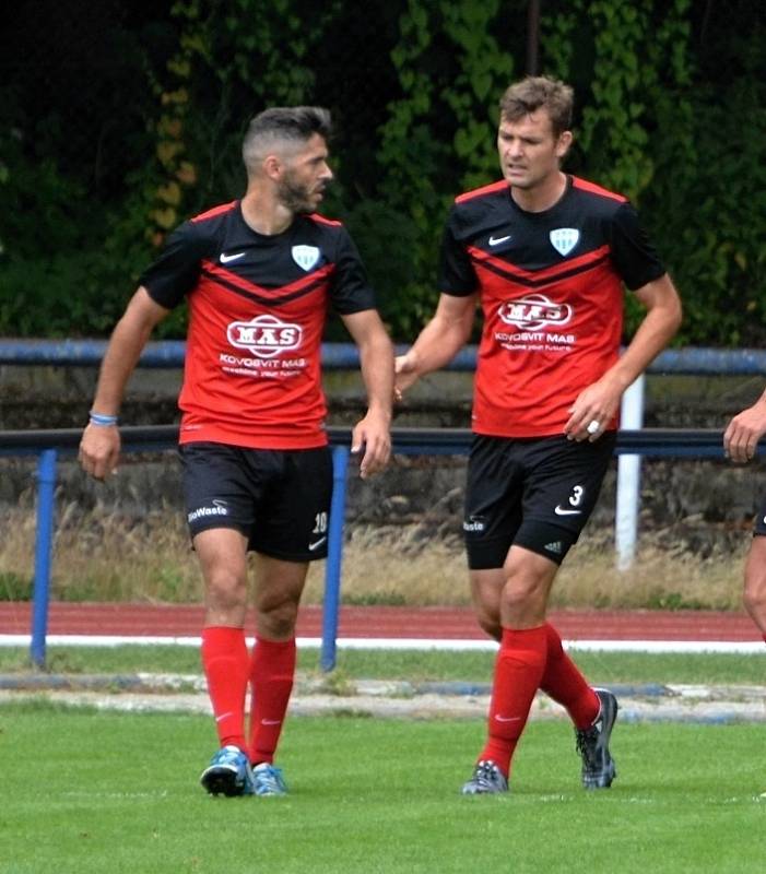 Vlašim (v modrém) podlehla doma Táborsku 1:2. Střelci branek Táborska navrátil a Ciku. 