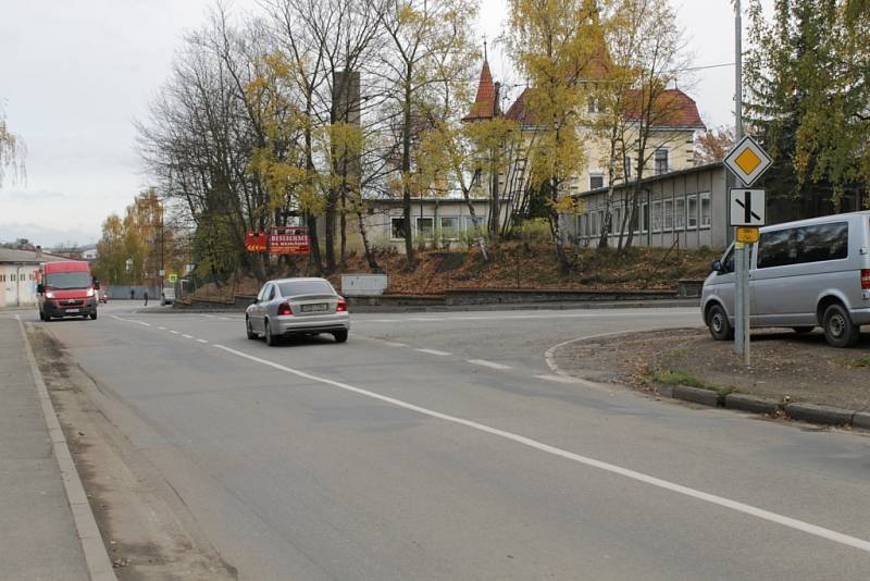 Křižovatka u vily Katušky v Benešově dozná změn. 