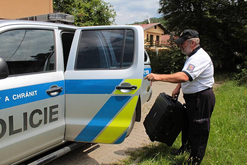 Podvodní dron slouží Poříčnímu oddělení Policie ČR Slapy už několik měsíců.