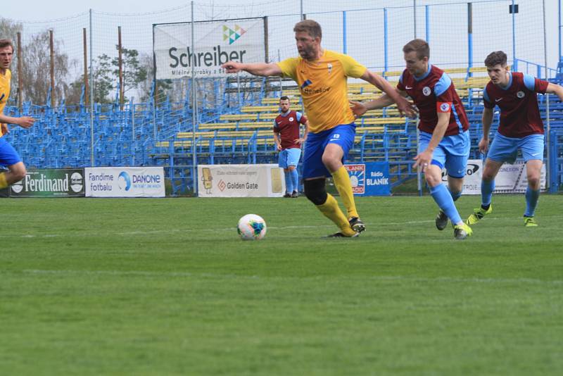 Benešov v důležitém boji o záchranu porazil Rakovník 3:1