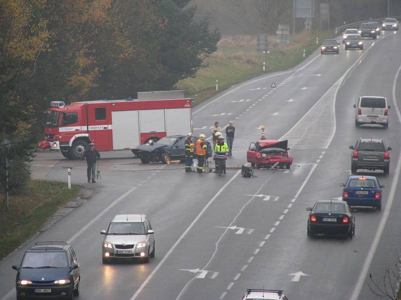 Dopravní nehoda na silnici I/3 u Bystřice.