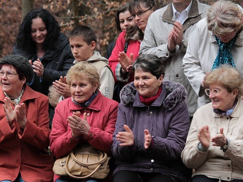 Čtvrté otevírání studánek v Mačovicích u Vranova.. 