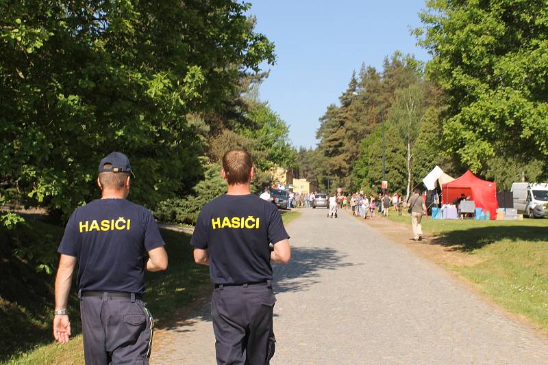 Vojenské technické muzeum se opět po roce velkolepě otevřelo veřejnosti. Dvacátou druhou sezonu zahájil průlet letounů i ukázka bitvy u Zborova.