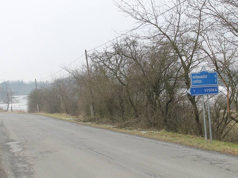 Záměr vybudování čtyř větrných elektráren u Kosovy Hory - farmu postaví vpravo od silnice Kosova Hora -Heřmaničky.