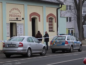 Vyšetřování incidentu v pivovarské prodejně v Táborské ulici v Benešově.