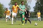 Tatran Rakovník (v zeleném) přehrál doma vedoucí Sokol Hostouň 2:1 na penalty. Vpravo Petr Junek