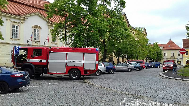 Na slánském úřadě vypukl požár.