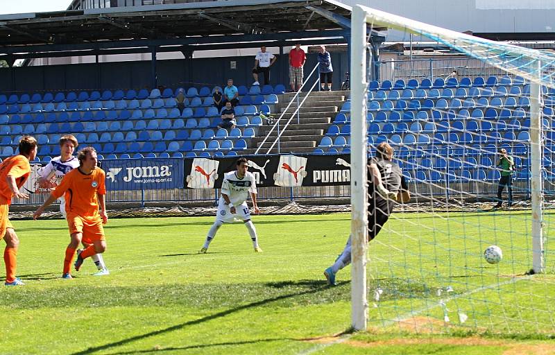 SK Kladno - Aritma Praha 2:2, divize 6. 9. 2013