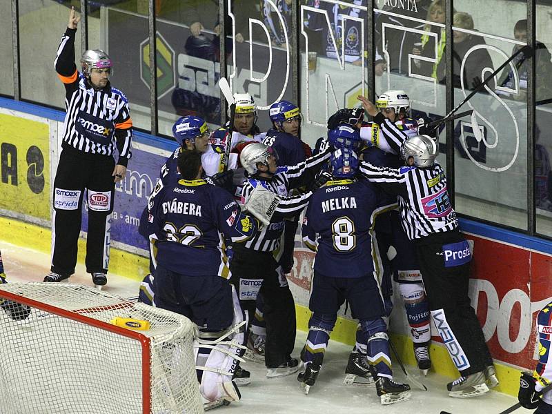 Rytíři Kladno - HC Pardubice, předkolo play-off  ELH 2012-13, druhé utkání, 2.3.13