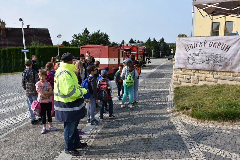 V sobotu se v Lidicích uskutečnil 3. ročník spanilé jízdy veteránů všech kategoriích.