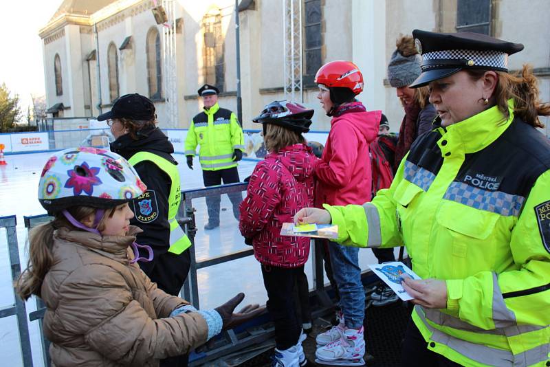 Děti se utkaly na kluzišti na náměstí Starosty Pavla hned v několika disciplínách.