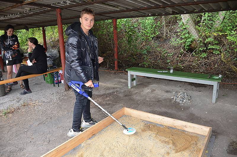 Z prvního ročníku amatérské burzy minerálů v Hornickém skanzenu Mayrau