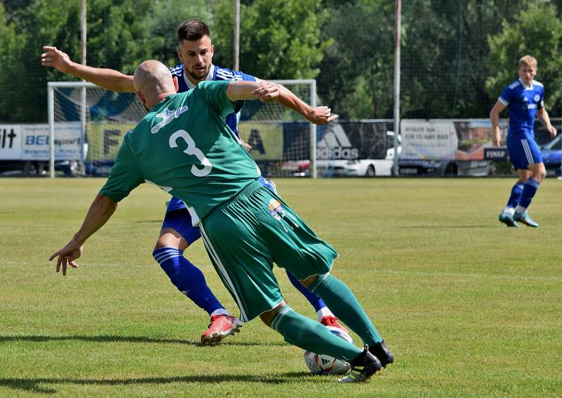 Přípravný zápas Velvary (v modrém) - Hostouň 2:0.