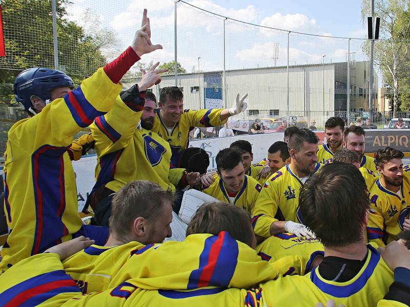 Alpiq Kladno – Kert Praha 0:2  , Kladno 18. 5. 2019, finále Extraligy hokejbalu 2018-9 , Kert vyhrál i třetí zápas a slaví titul.