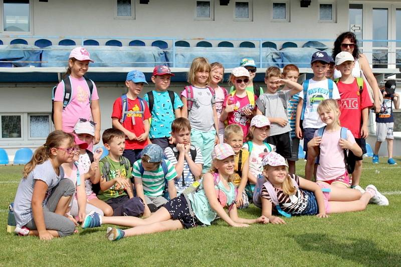 Více než 400 dětí z několika kladenských škol se zúčastnilo náboru SK Kladno. 