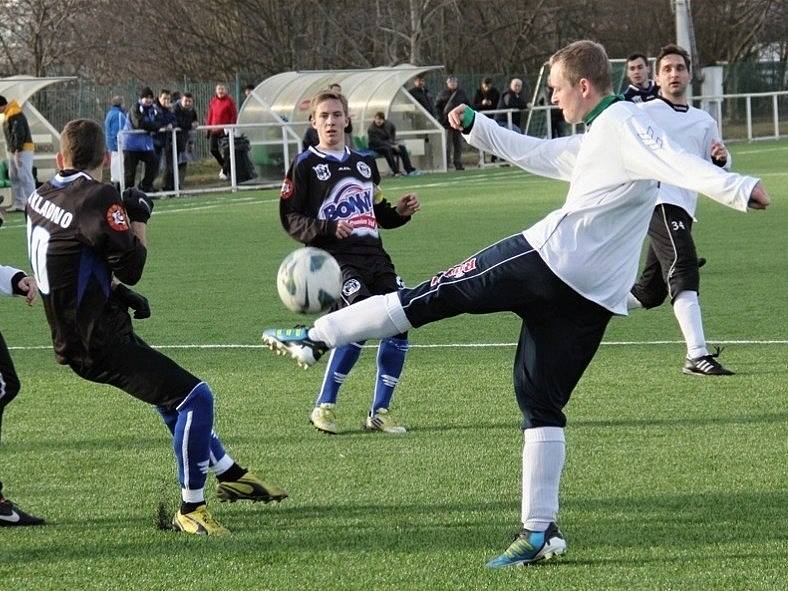 SK Kladno (v černém) přehrál Čížovou jasně 3:0. 