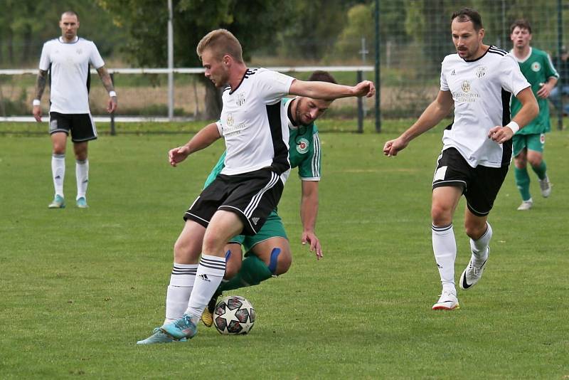 SK Hřebeč - TATRAN SEDLČANY 2:1 (1:1), KP 10. 9. 2022