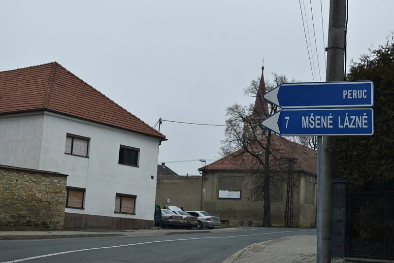 Policisté obestavěli hranice Kladenska, lidé nařízení vesměs dodržují.