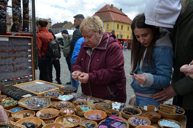 Vajíčkobraní aneb největší světové tvrdovaječnické slavnosti ve Velvarech.