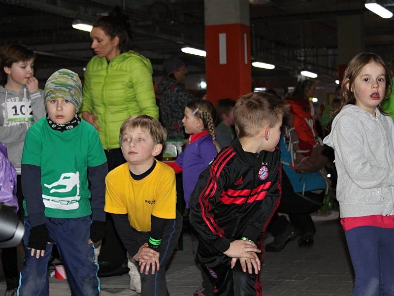 Závody Spartan Kids v kladenském obchodním centru. 