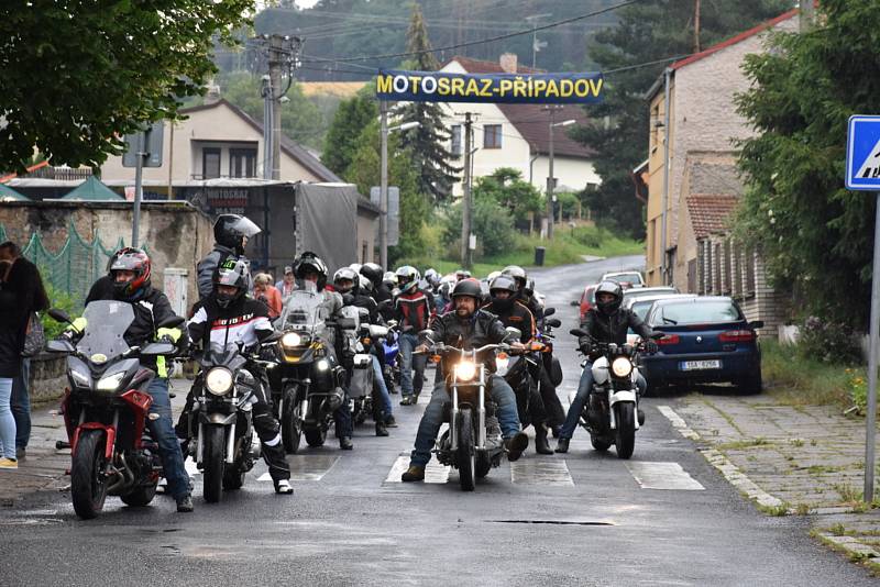 Motosraz ve Třebichovicích se konal i přes nepřízeň počasí.