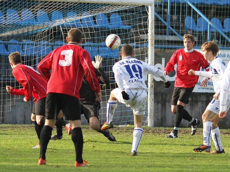 Kladno přenechalo důležité body Měcholupům // SK Kladno -SK Horní Měcholupy 1:3 (0:2) , utkání 14.k. CFL. ligy 2012/13, hráno 10.11.2012