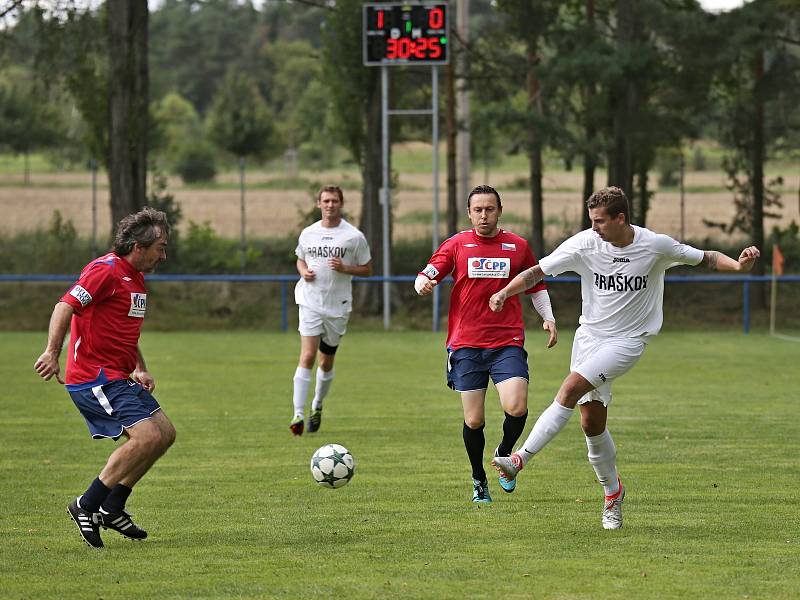 SK Braškov - Internacionálové ČR 3:2. Oslavy 90 let fotbalu na Braškově 